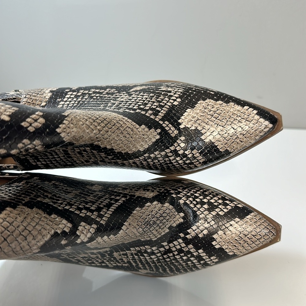 Steve Madden Cedar Snake Skin Print Ankle‎ Booties Size 8 - Picture 13 of 15